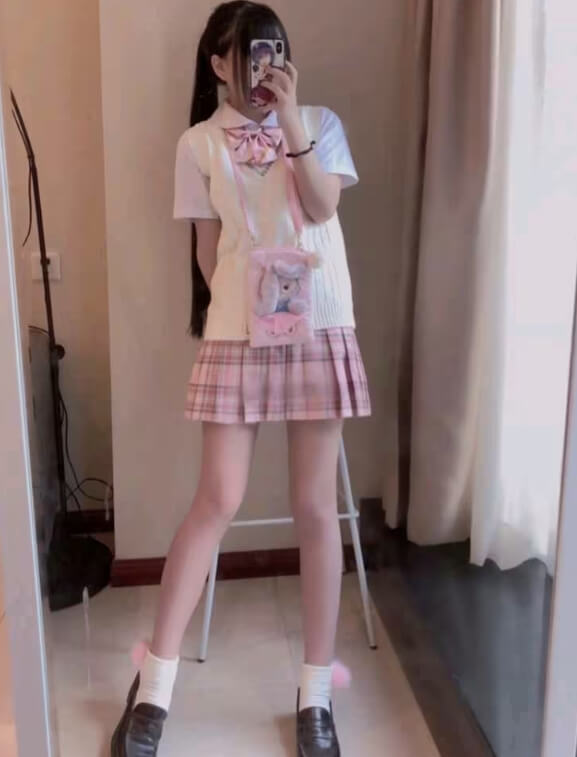 一口幼桃 软萌学妹cosplay合集 一口幼桃 软萌学妹cosplay合集